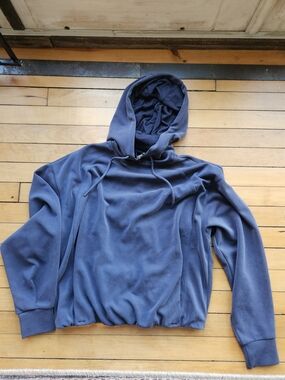 Athleta Seasoft bubble hem pullover hoodie- Navy- Xs